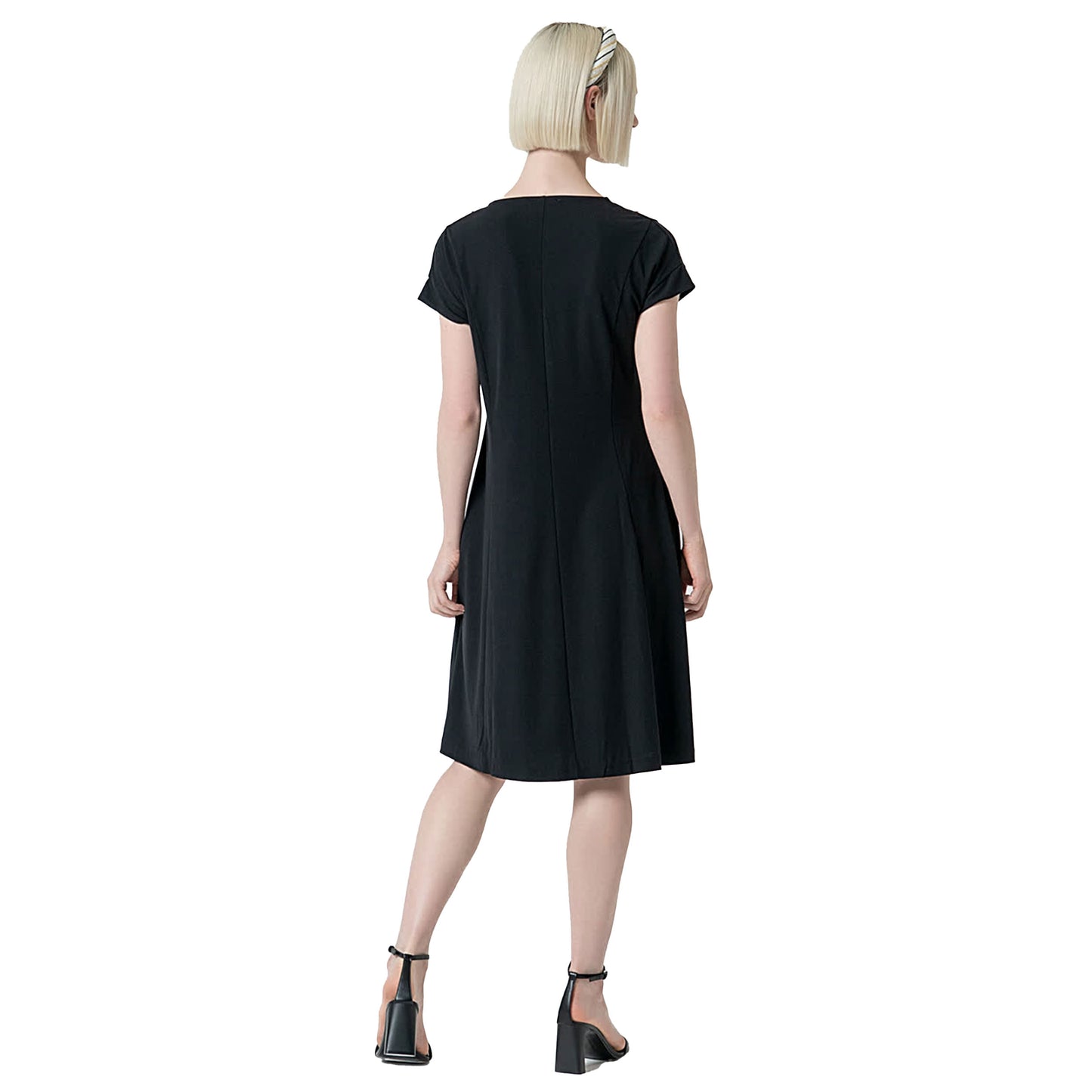 SURKANA - Abito elasticizzato basic tinta unita, midi, senza maniche svasato