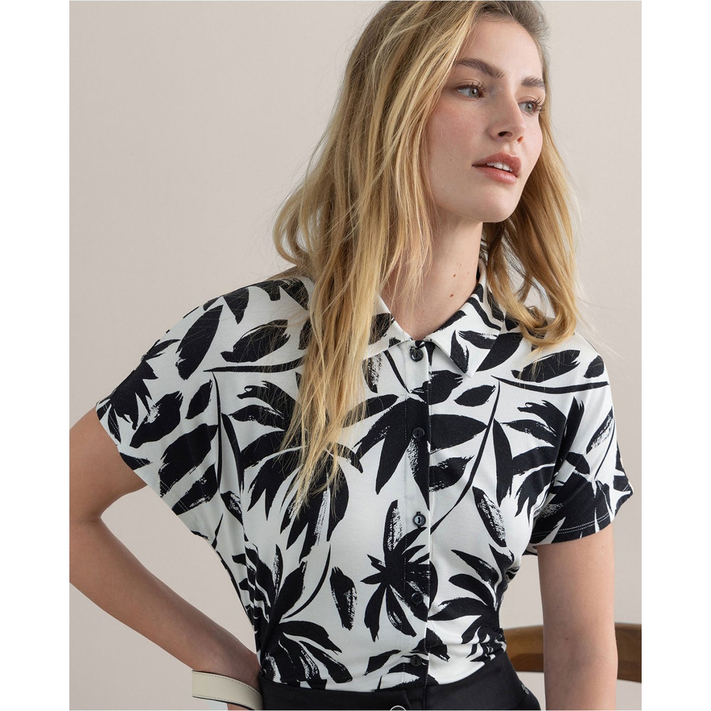 SURKANA - Camicia elasticizzata manica corta stampata