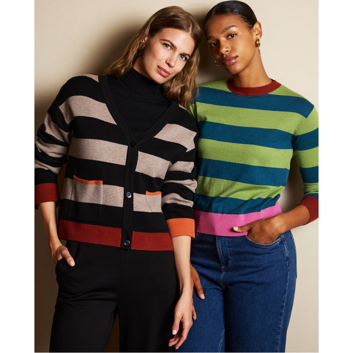 SURKANA - Cardigan corto a righe, con scollo a V-SURKANA-VIALESCARPE