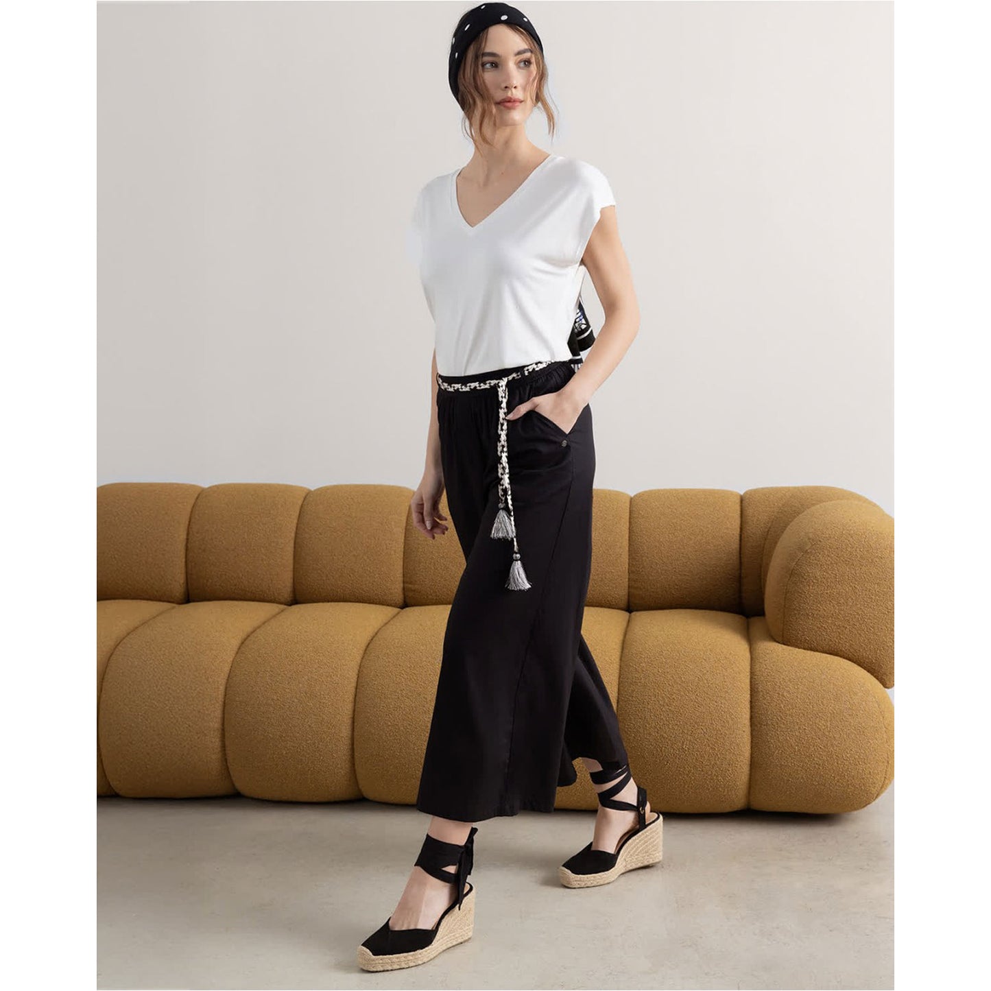 SURKANA - Canotta bamboo tinta unita senza maniche scollo a V-SURKANA-VIALESCARPE