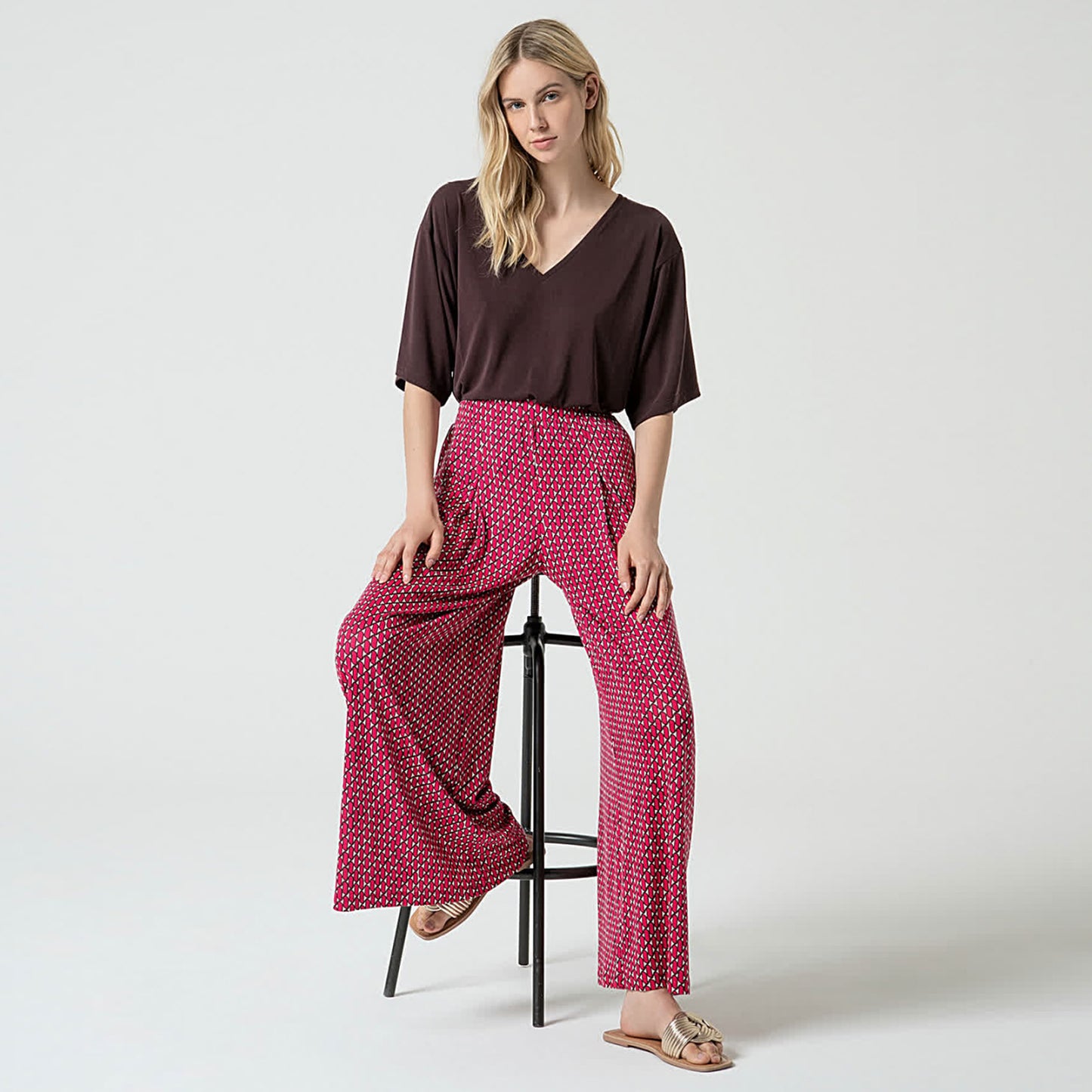 SURKANA - Maglietta elasticizzata ampia, scollo a V, manica raglan