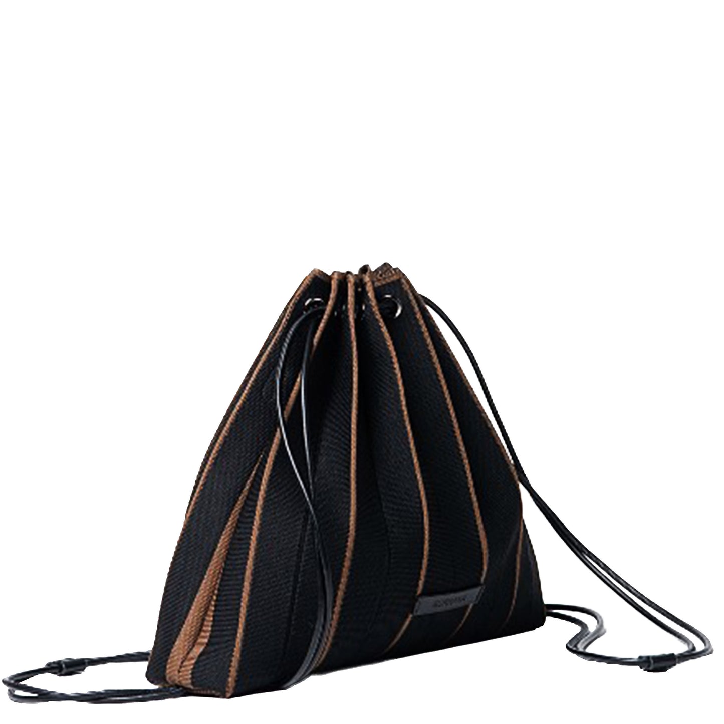 SURKANA - Borsa/zaino in maglia plissettata con necessaire