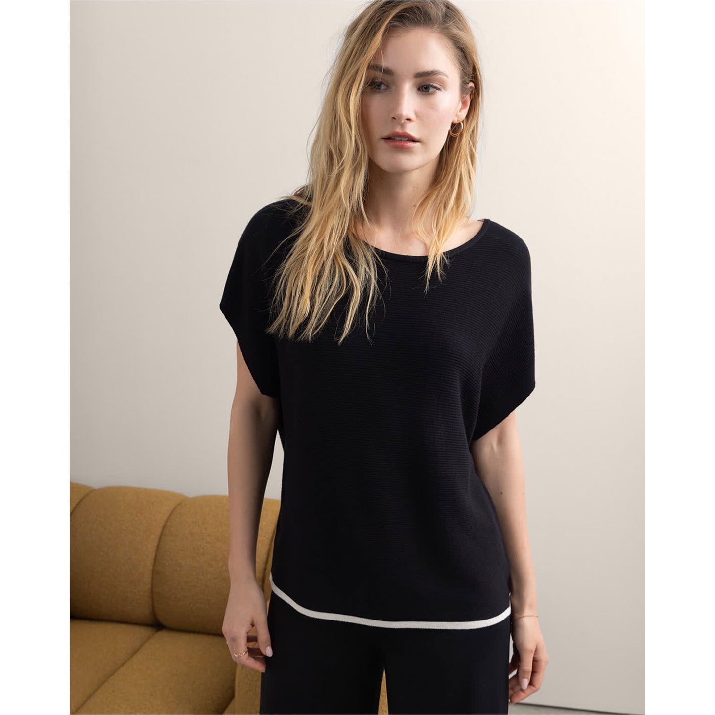 SURKANA - Pullover manica corta in maglia tinta unita