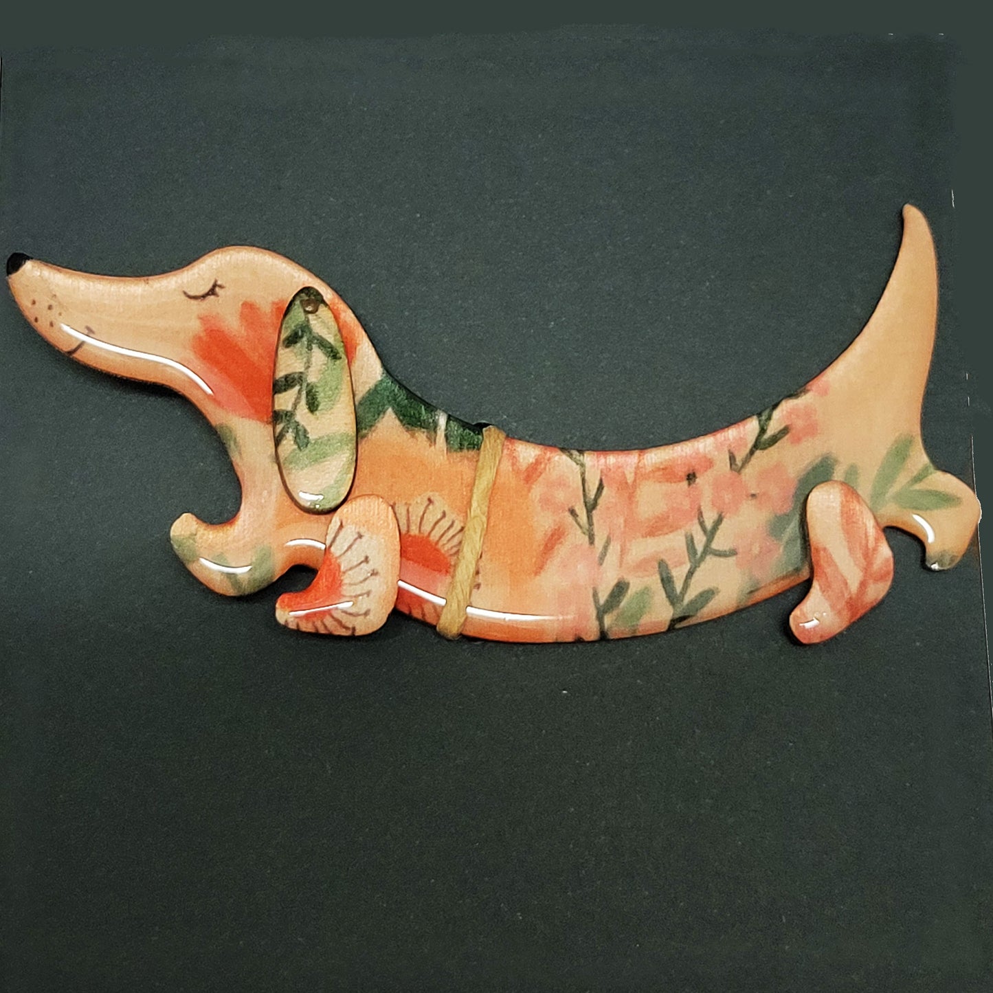 Picà Spilla con Bassotto Rosa e verde