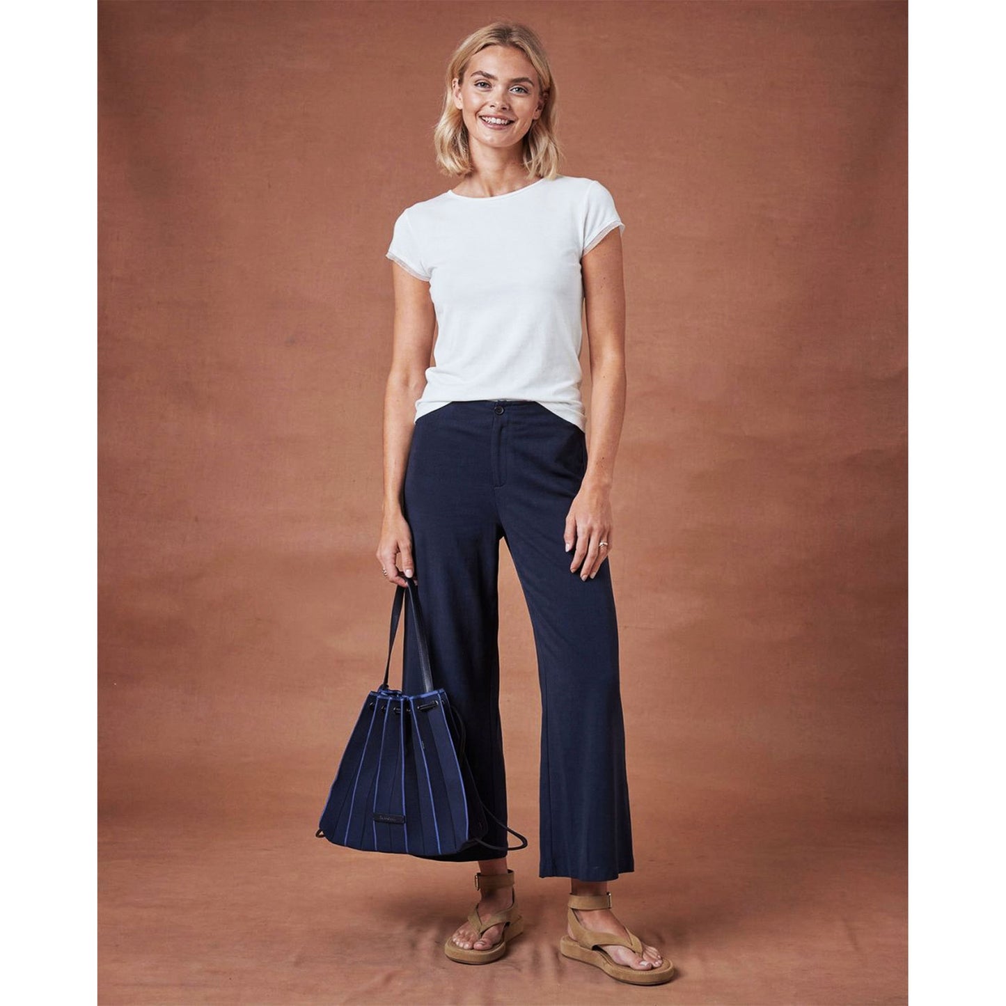 SURKANA Pantaloni Cropped Blu Scuro-SURKANA-VIALESCARPE