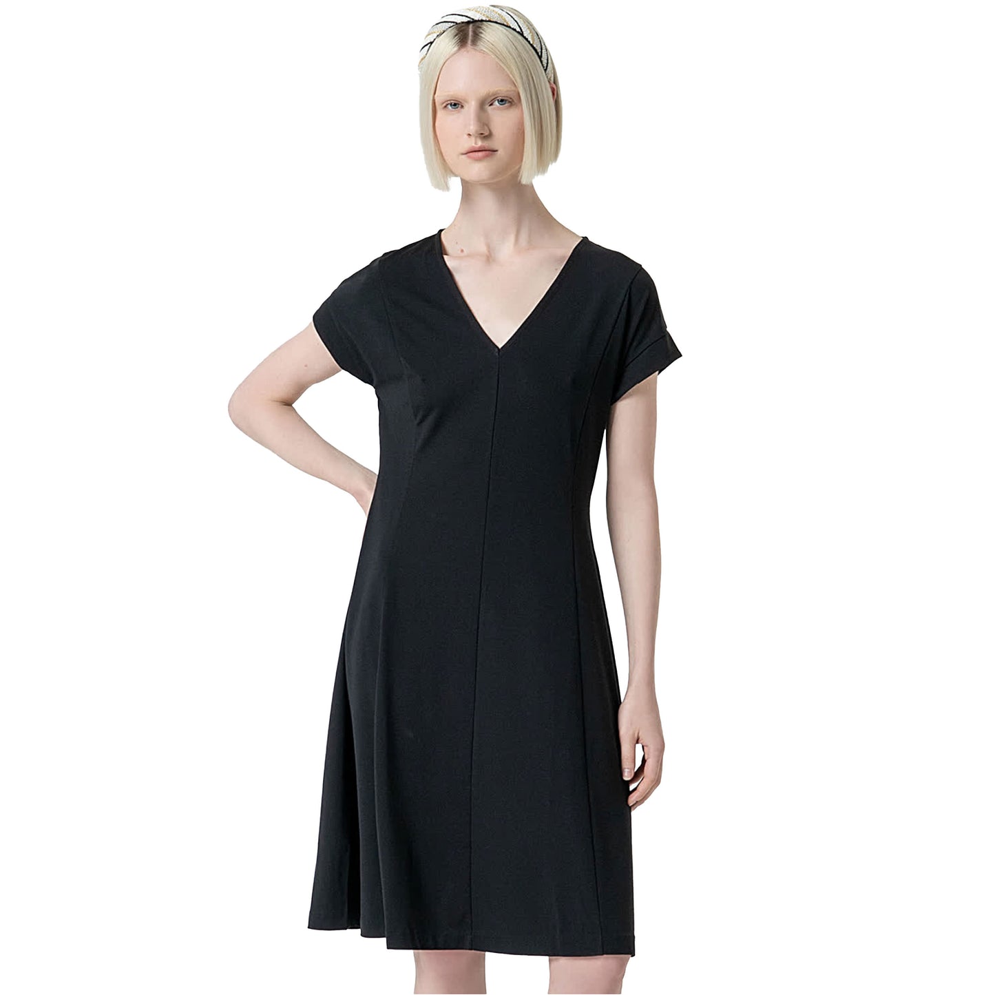 SURKANA - Abito elasticizzato basic tinta unita, midi, senza maniche svasato
