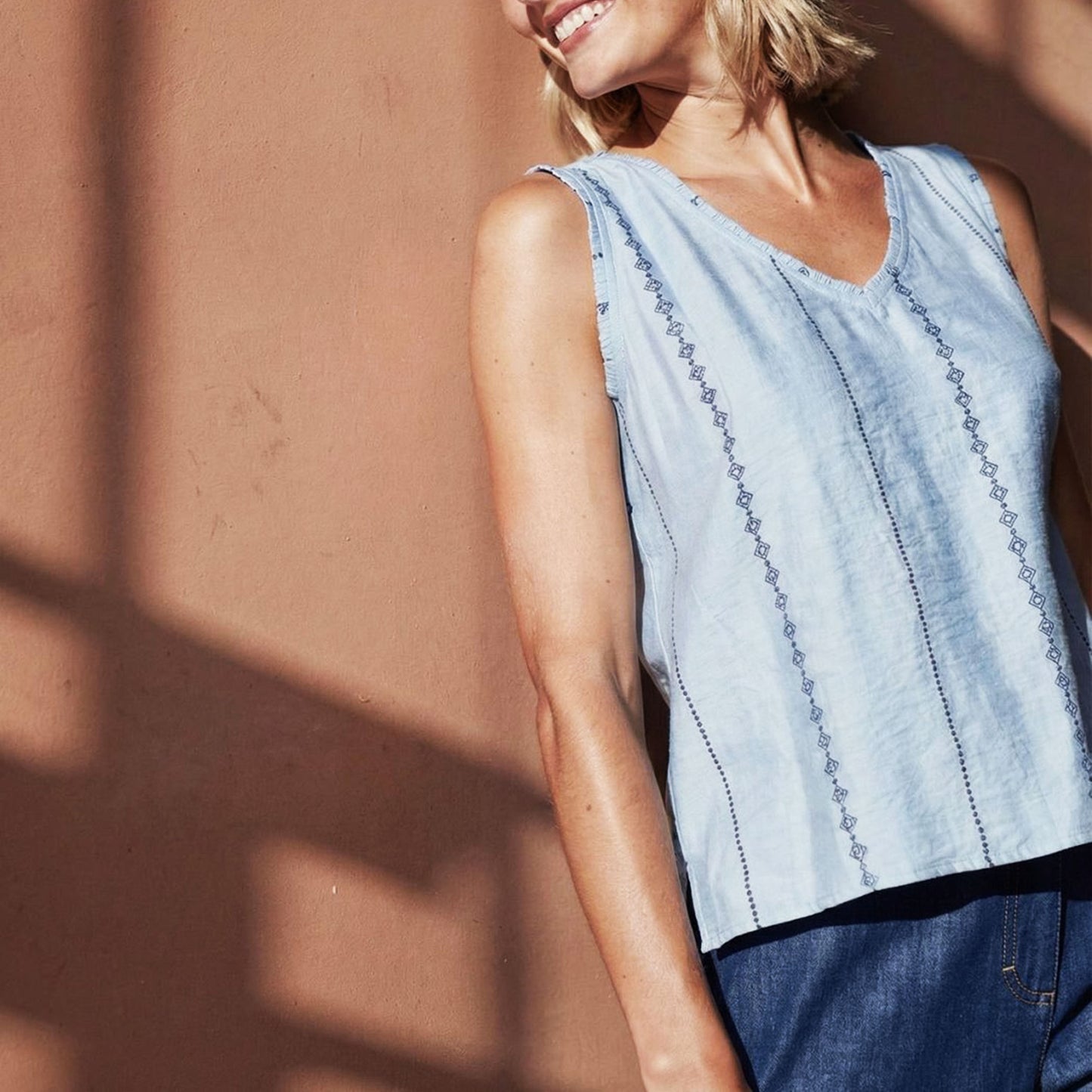SURKANA Top a spalline con scollo a V Azzurro