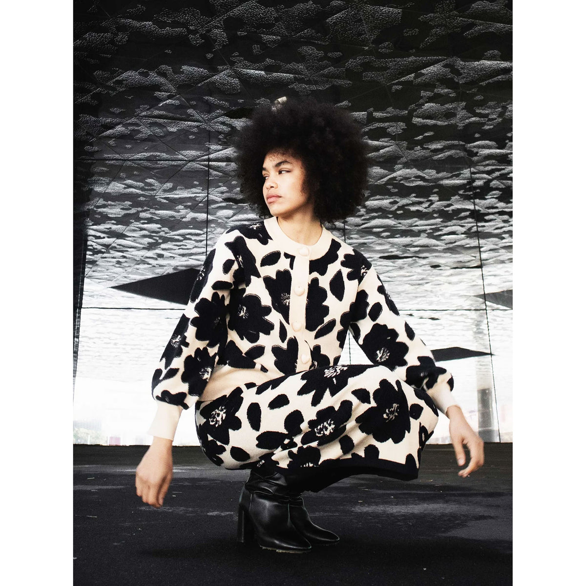 PEPALOVES Cardigan Floreale Jacquard Beige e Nero