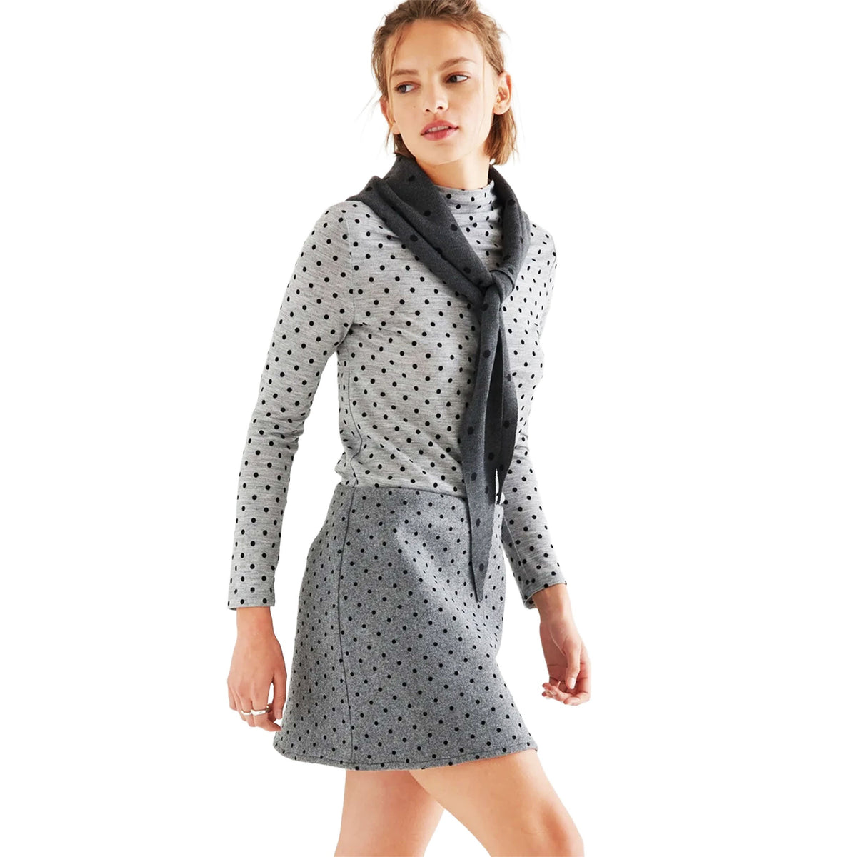 COMPAÑÍA FANTÁSTICA Maglia grigio mélange a mini pois neri con collo altoCOMPAÑÍA FANTÁSTICA Maglia grigio mélange a mini pois neri con collo alto