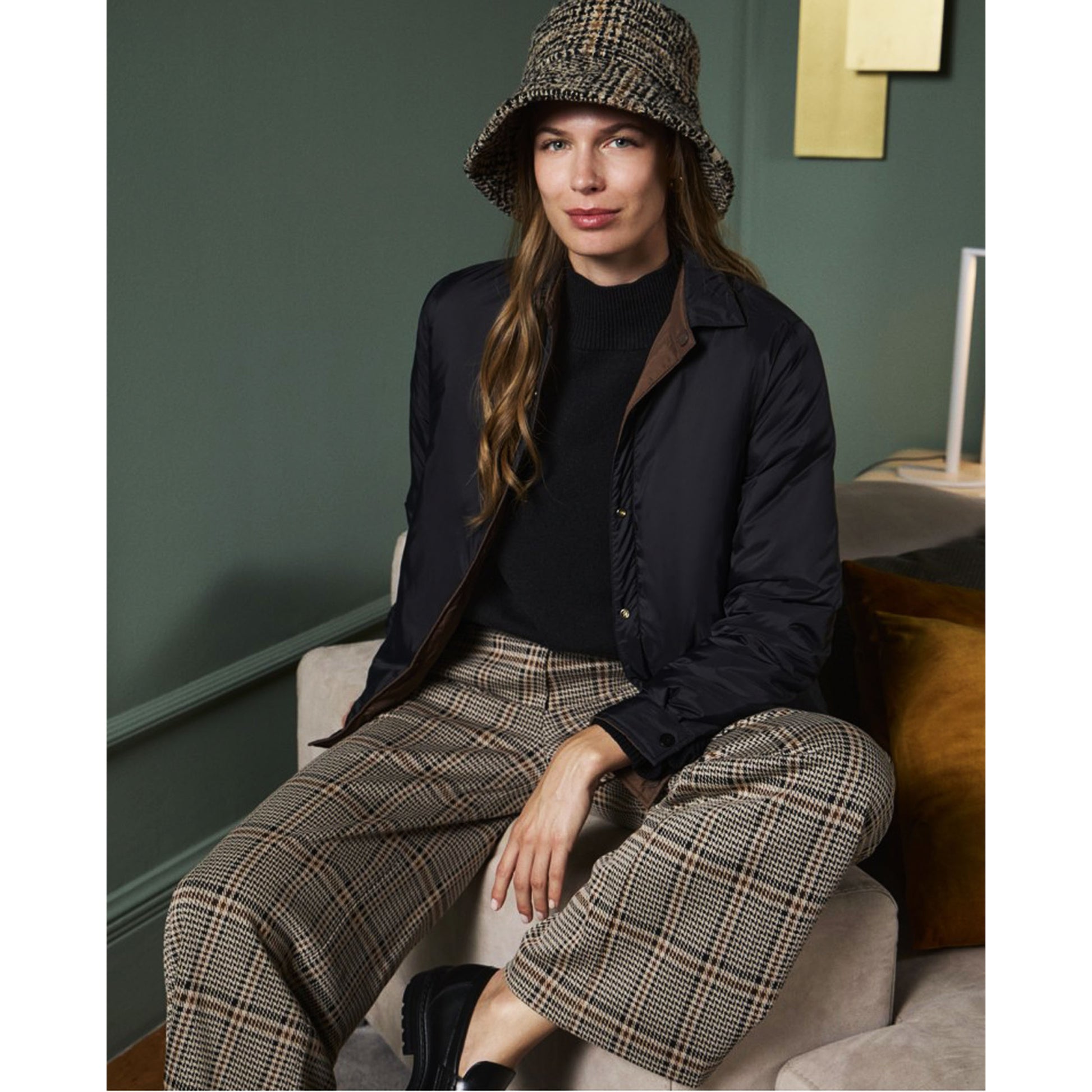 SURKANA - Maglione a collo alto e maniche ampie-SURKANA-VIALESCARPE