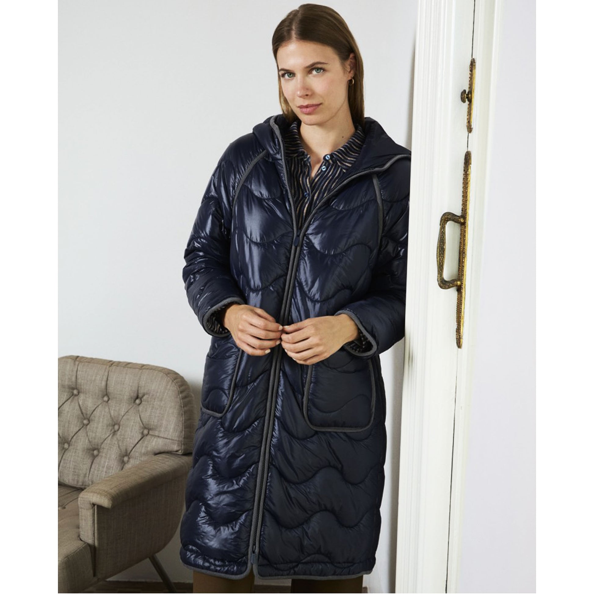 SURKANA - Piumini con dettagli in velluto-SURKANA-VIALESCARPE