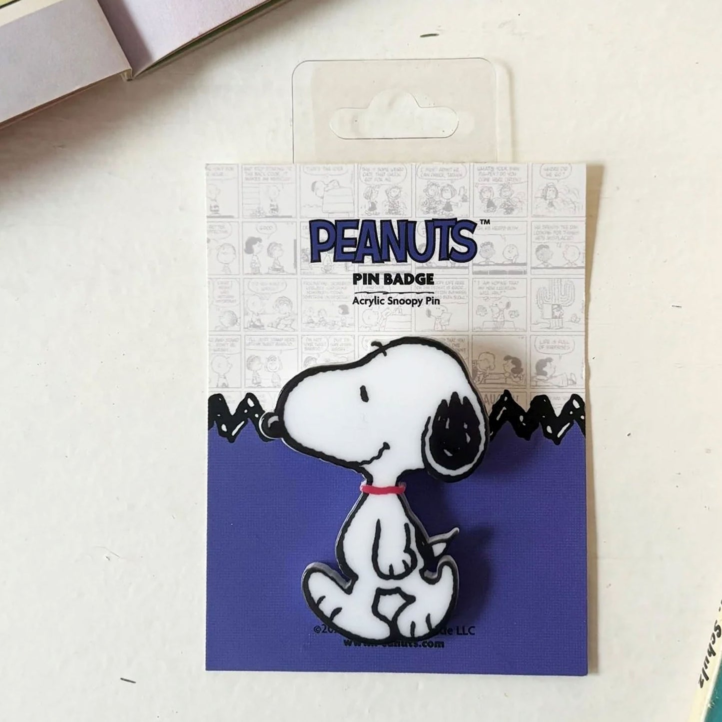 Peanuts Snoopy Pin Badge