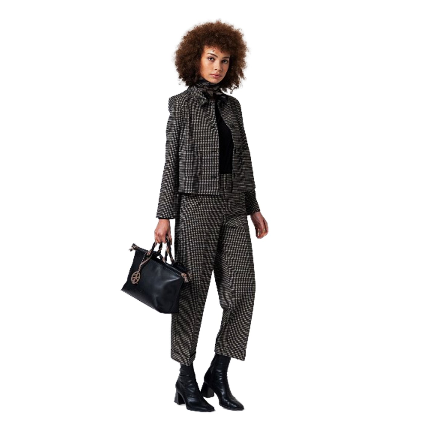 SURKANA - T-shirt con scollo a barca in viscosa di bambù-SURKANA-VIALESCARPE