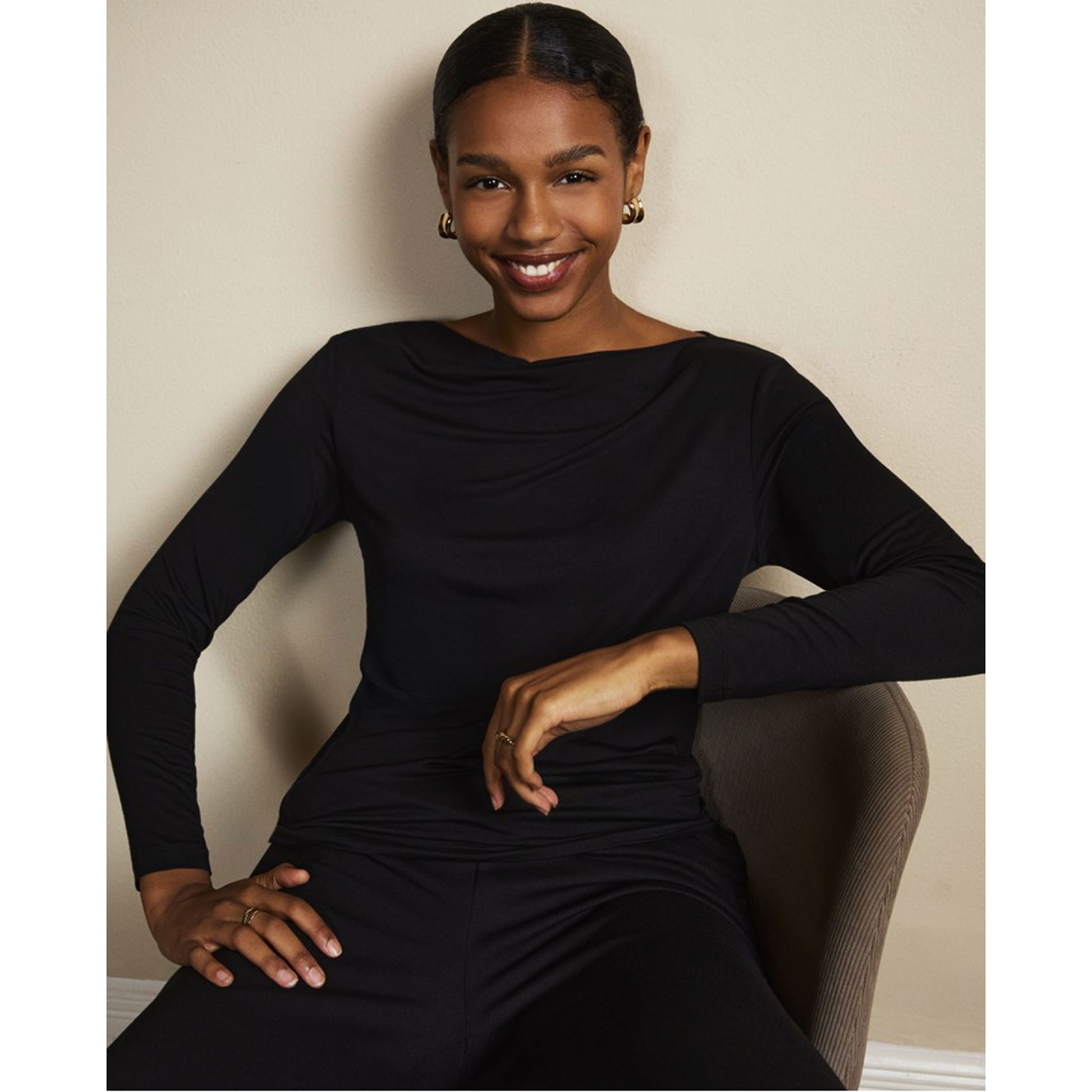 SURKANA - T-shirt con scollo a barca in viscosa di bambù-SURKANA-VIALESCARPE