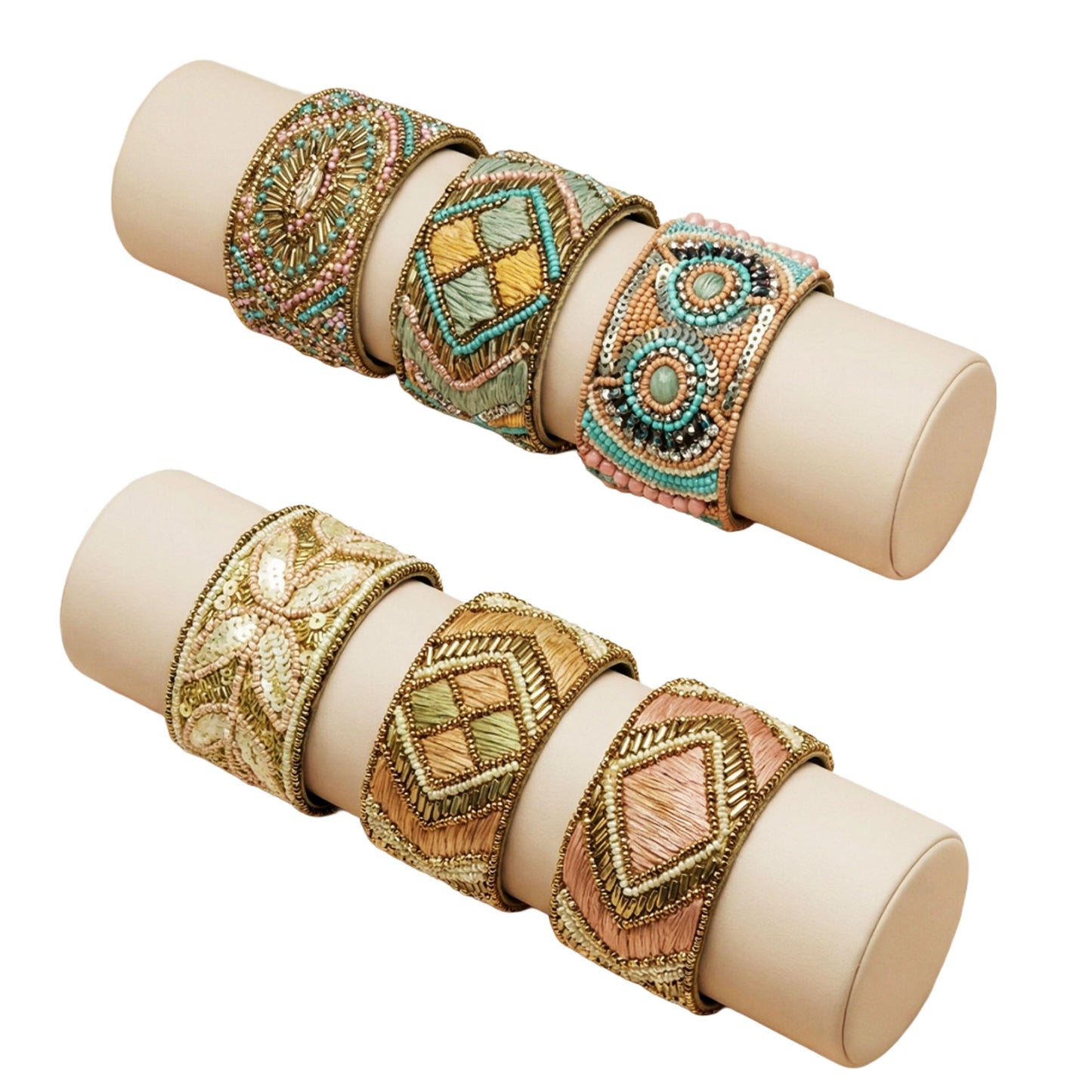 SURKANA Bracciale rigido ricamato nude con perline
