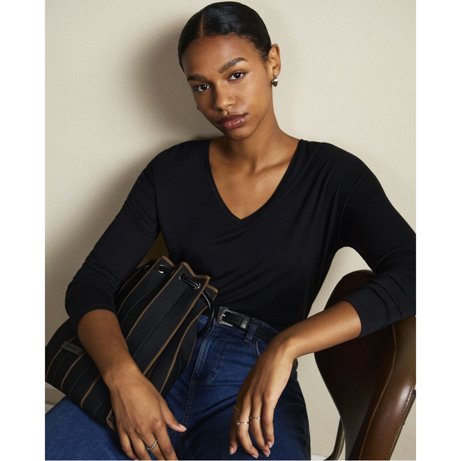 SURKANA - T-shirt ampia con scollo a V-SURKANA-VIALESCARPE