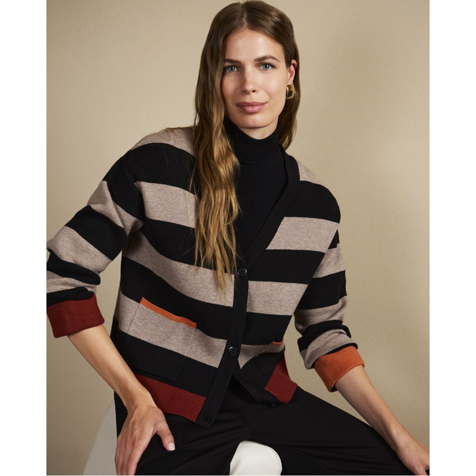 SURKANA - Cardigan corto a righe, con scollo a V-SURKANA-VIALESCARPE