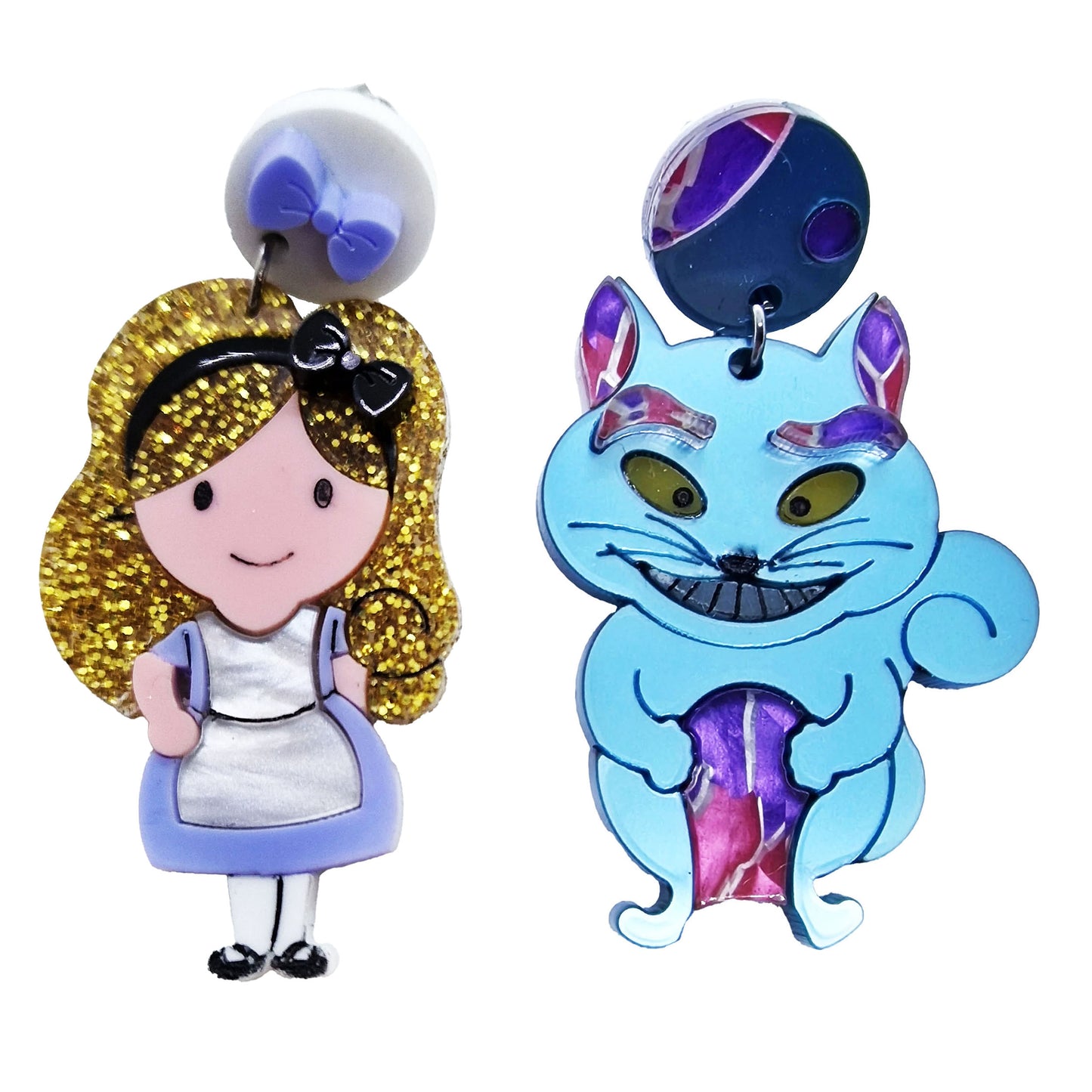 Orecchini pendenti asimmetrici Alice in Wonderland e Stregatto