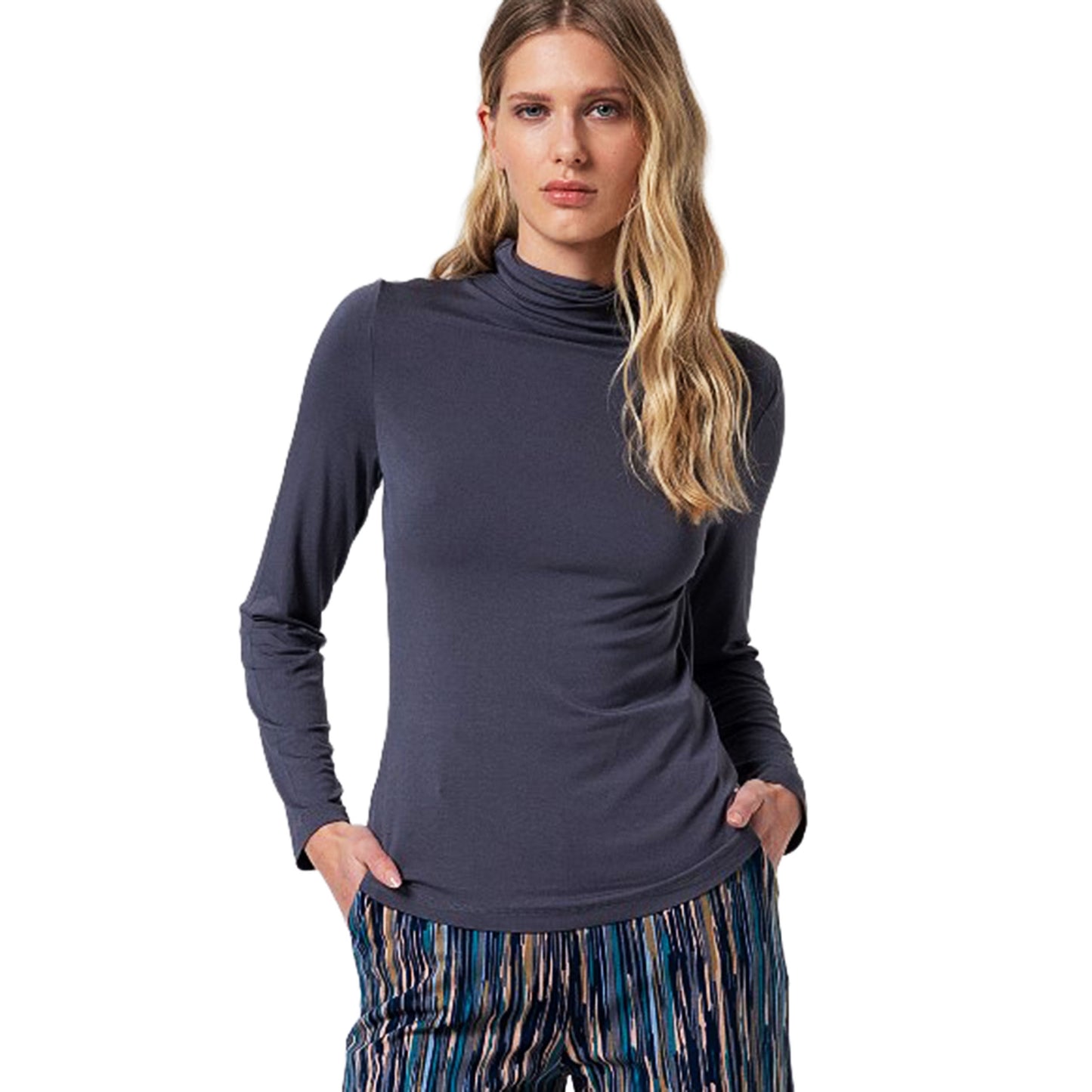 SURKANA - T-shirt dolcevita in viscosa di bambù-SURKANA-VIALESCARPE