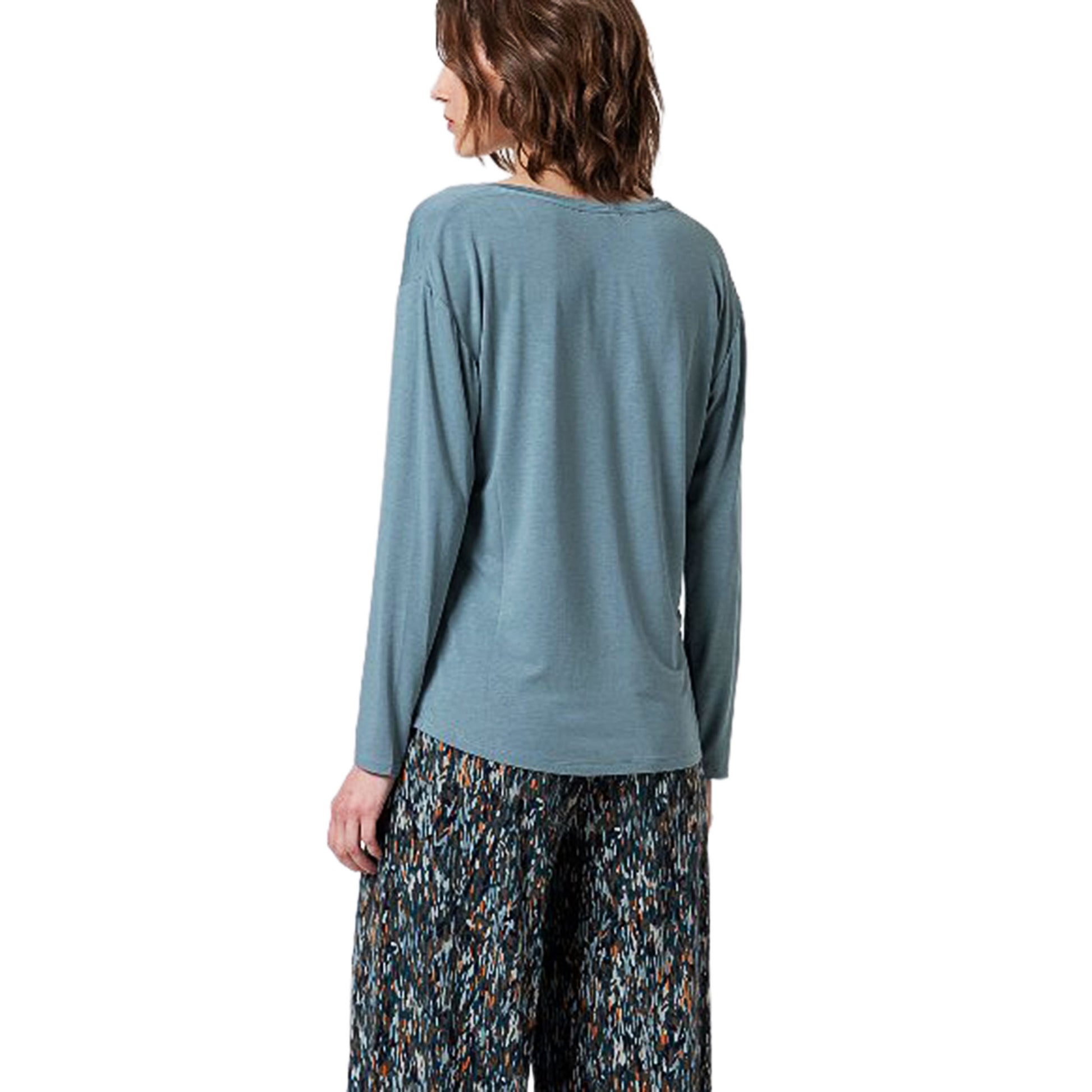 SURKANA - T-shirt con scollo a barca in viscosa di bambù-SURKANA-VIALESCARPE