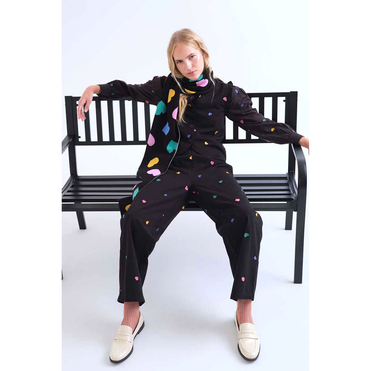 COMPAÑÍA FANTÁSTICA Pantaloni neri con stampa Candy