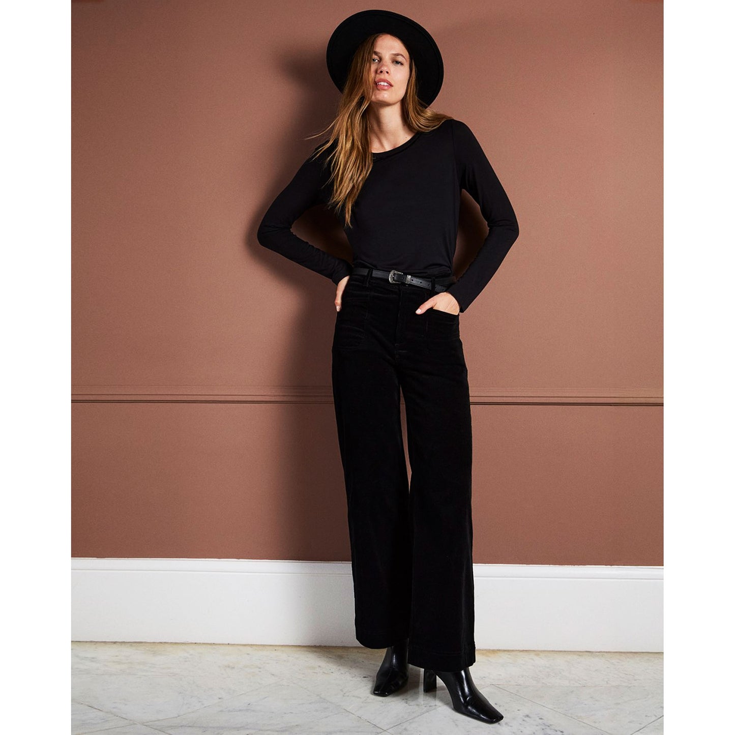 SURKANA - Pantaloni svasati con tasche applicate-SURKANA-VIALESCARPE