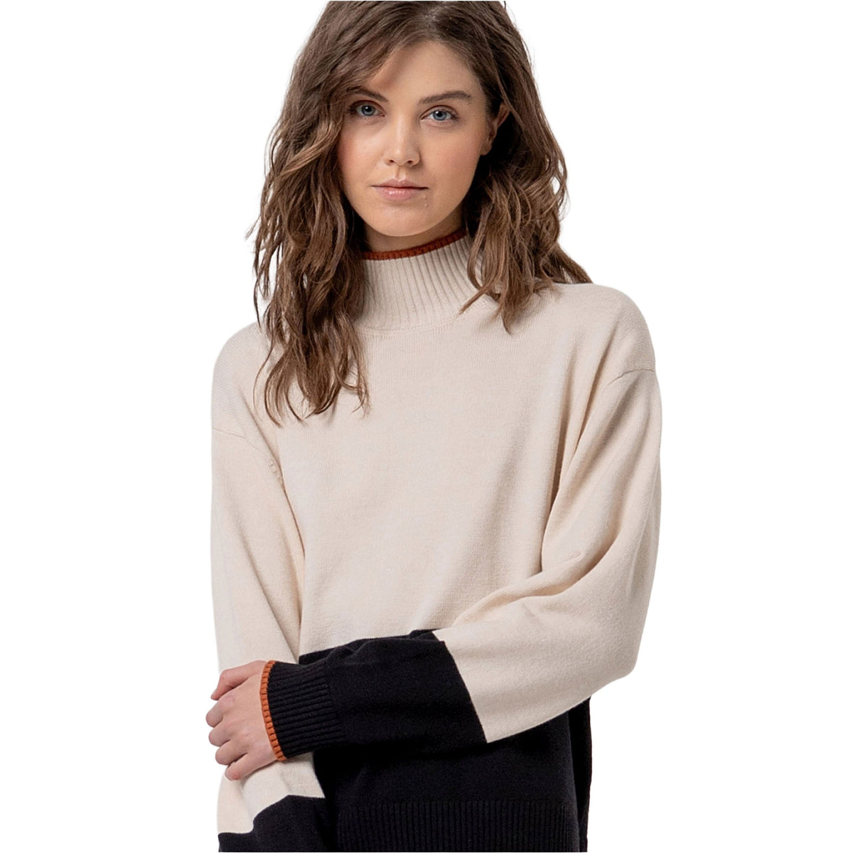Maglione lupetto a contrasto
