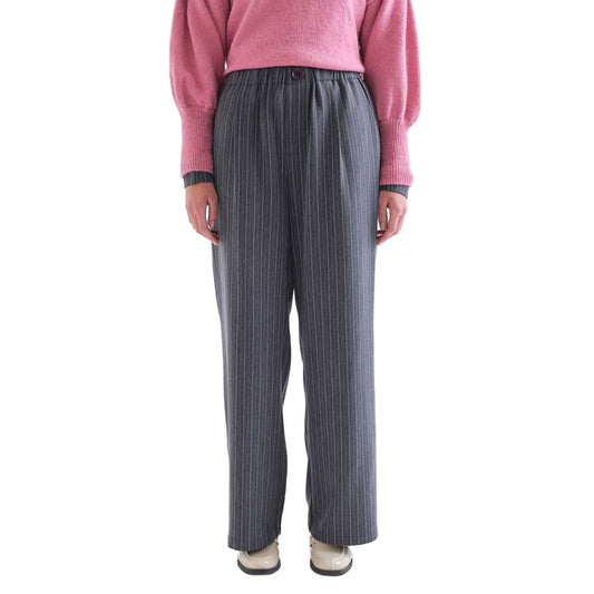 COMPAÑÍA FANTÁSTICA Pantaloni grigio antracite a righe sottili