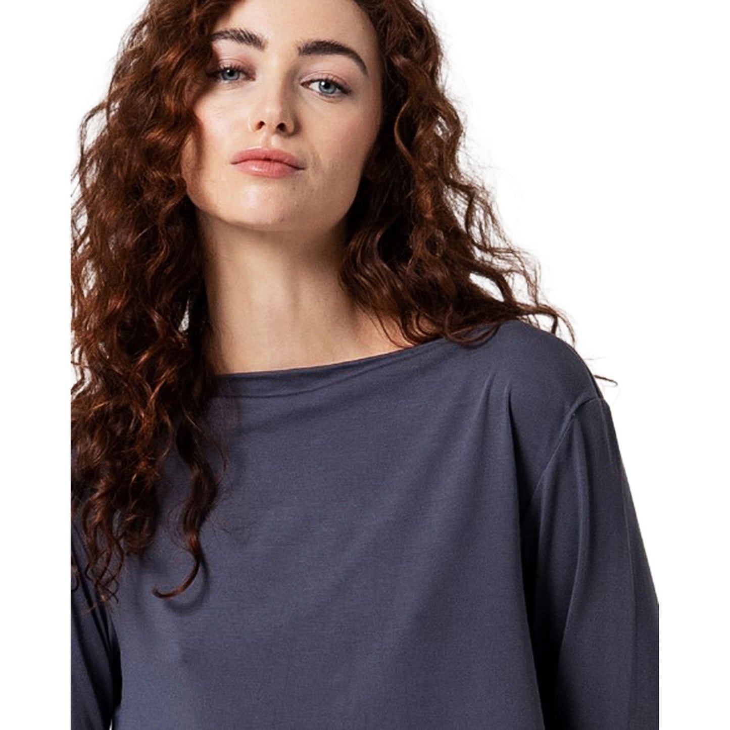 SURKANA - T-shirt con scollo a barca in viscosa di bambù-SURKANA-VIALESCARPE