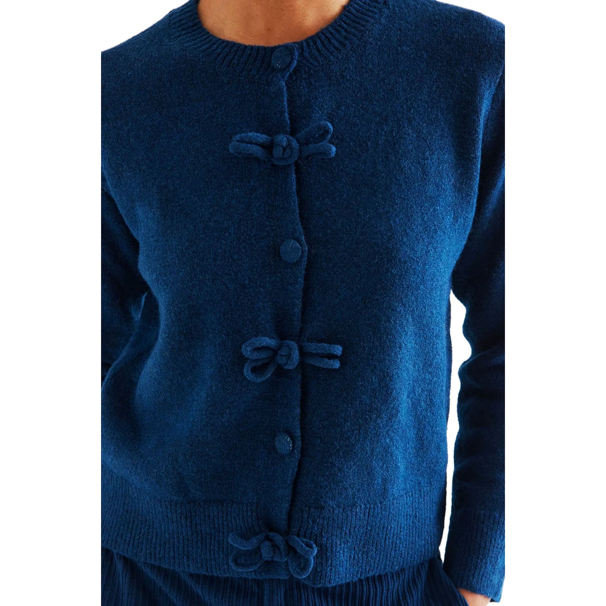 COMPAÑÍA FANTÁSTICA Cardigan blu navy con bottoni annodati