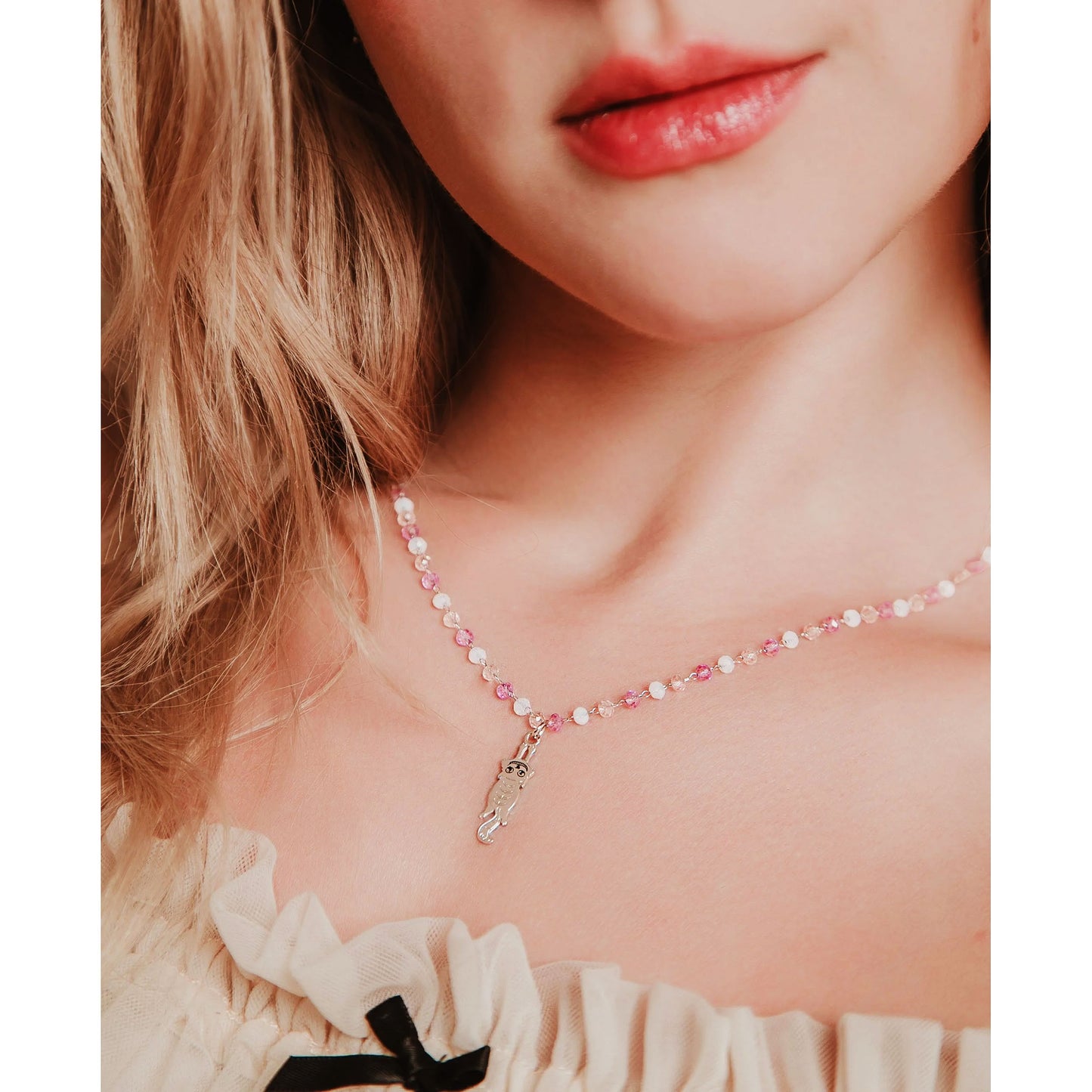MAD TEA - Collier cristalli “Gatto di Alice”