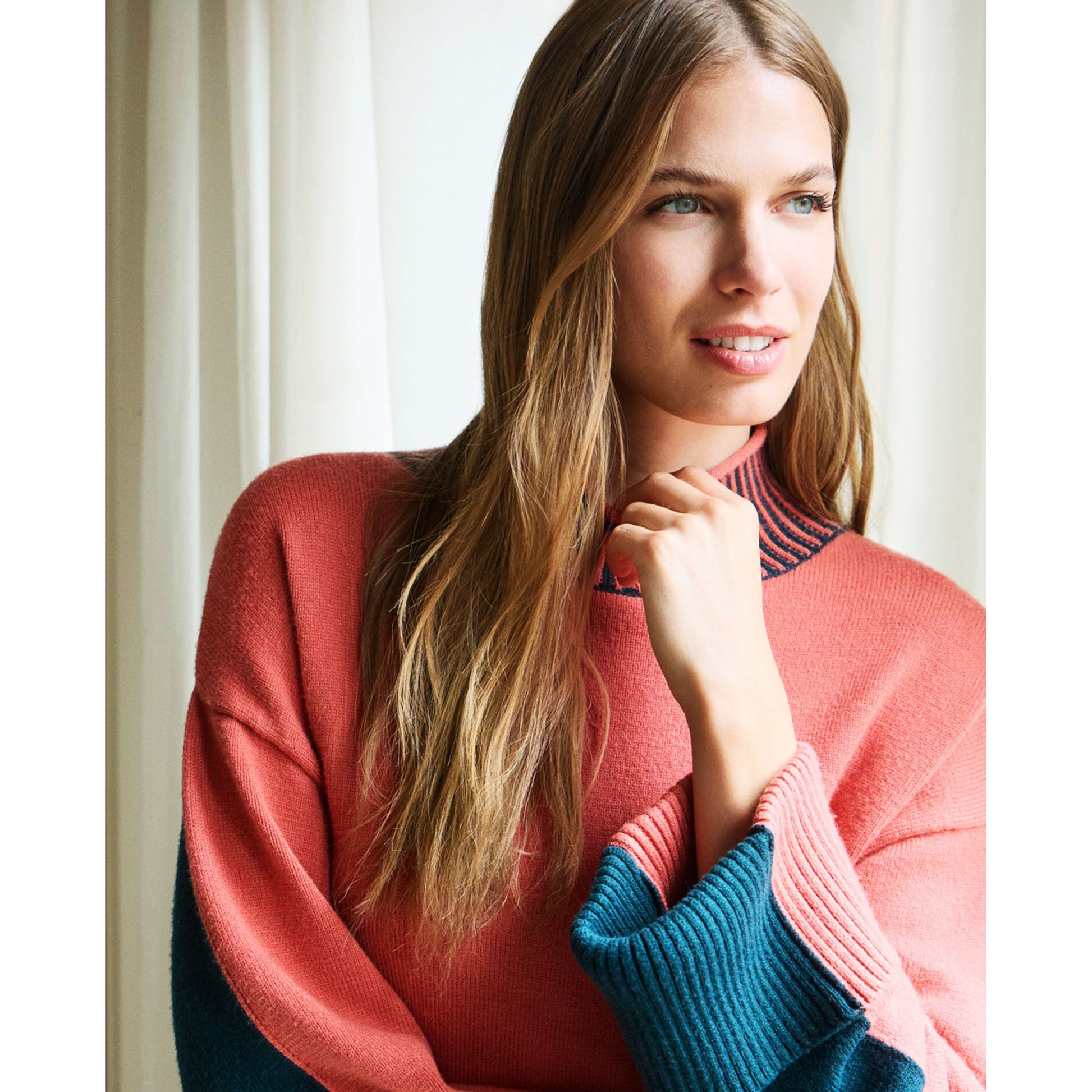 SURKANA - Maglia bicolore con collo perkins elasticizzato-SURKANA-VIALESCARPE