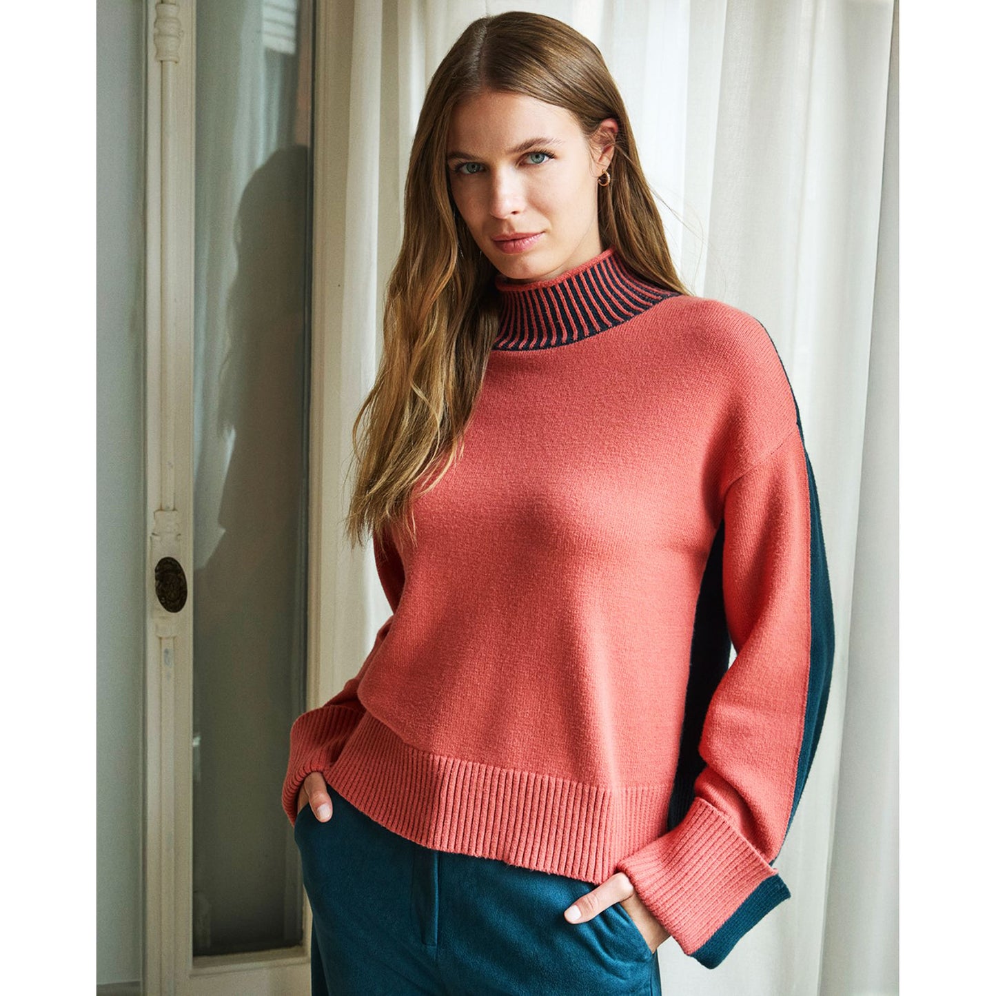 SURKANA - Maglia bicolore con collo perkins elasticizzato-SURKANA-VIALESCARPE