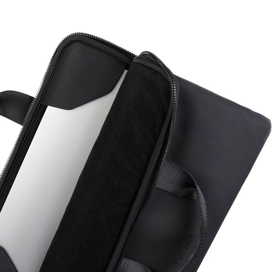 TUCANO Borsa Gommo Super Slim Nera
