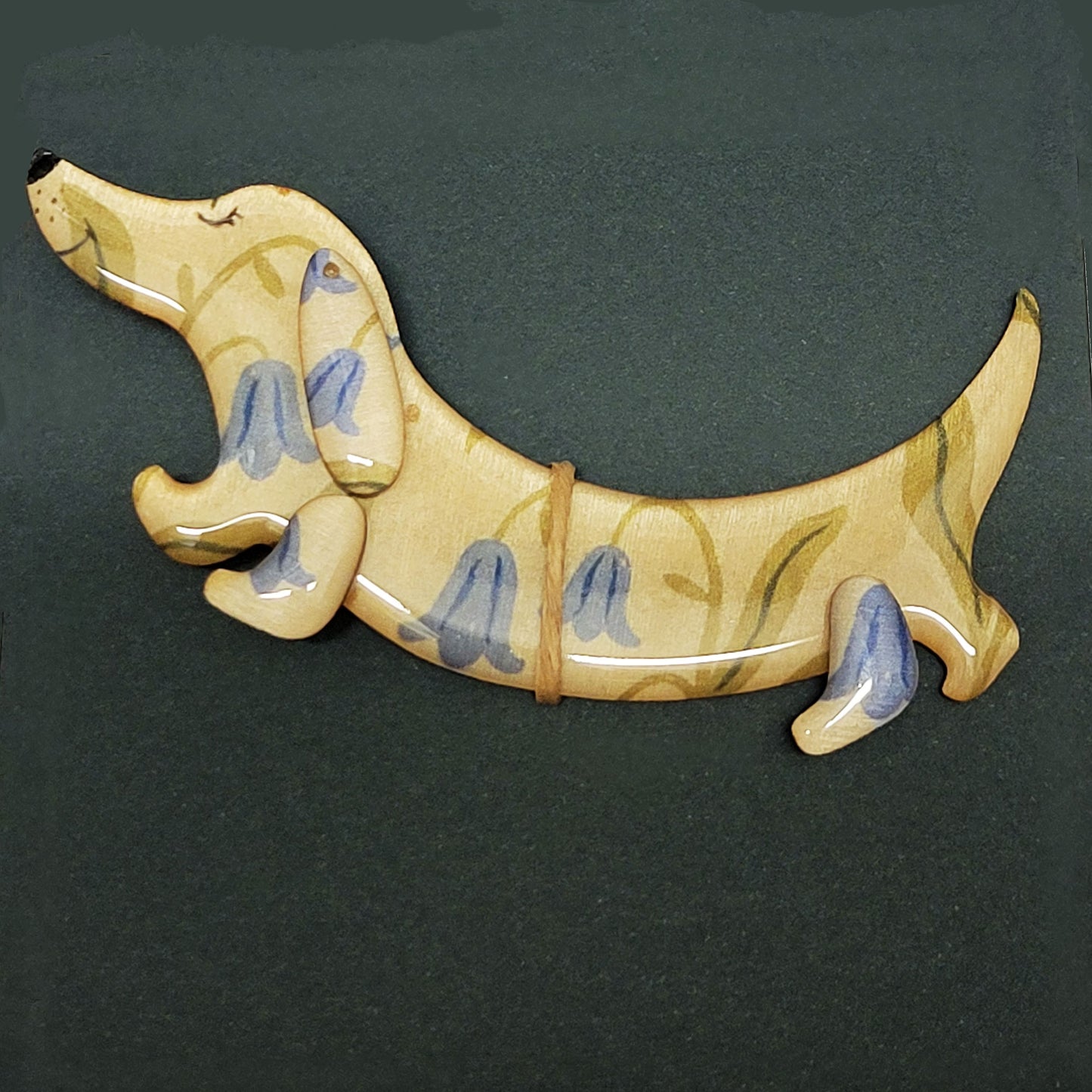 Picà Spilla con Bassotto Beige e Azzurro